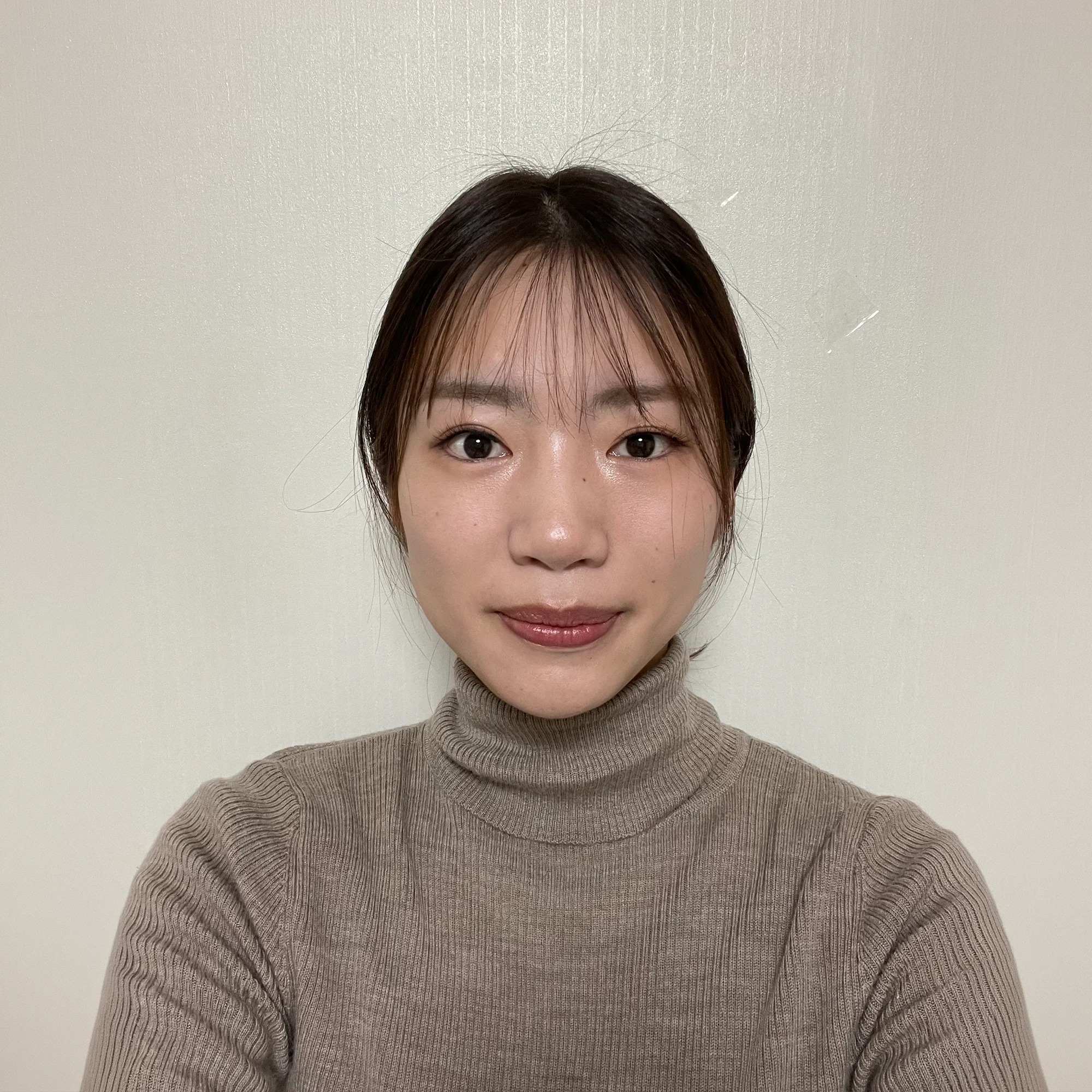 고오리 모모카<br>(郡 ももか)